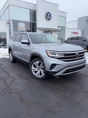 2022 Volkswagen Atlas 3.6L SE w/Technology