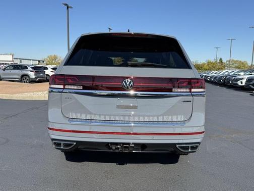 2026 Volkswagen Atlas 2.0T SEL Premium R-Line 4MOTION