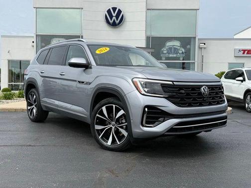Silver Mist Metallic 2024 Volkswagen Atlas 2.0T SEL Premium R-Line 4MOTION