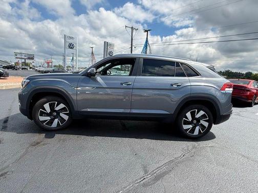 2025 Volkswagen Atlas Cross Sport 2.0T SE w/Technology 4MOTION