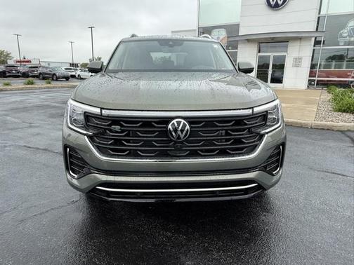 2025 Volkswagen Atlas 2.0T SEL Premium R-Line 4MOTION