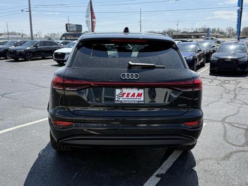 2025 Audi Q6 e-tron Premium Plus quattro