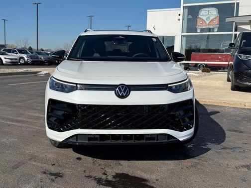 2026 Volkswagen Tiguan 2.0T SE R-Line Black 4MOTION