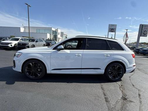 2026 Audi Q7 55 Premium Plus