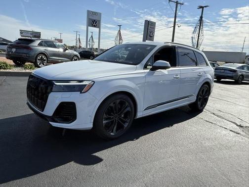2026 Audi Q7 55 Premium Plus