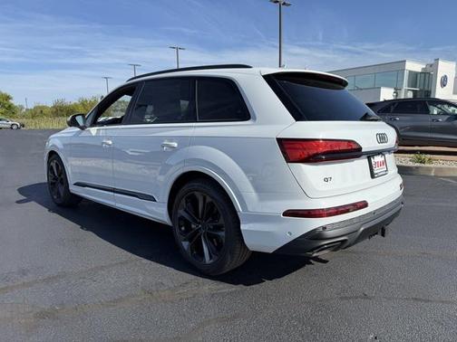 2026 Audi Q7 55 Premium Plus