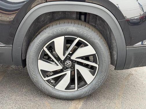 2026 Volkswagen Atlas 2.0T SE w/Technology 4MOTION