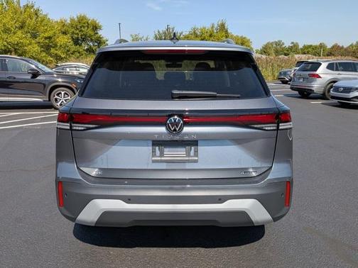 2025 Volkswagen Tiguan 2.0T SE 4MOTION