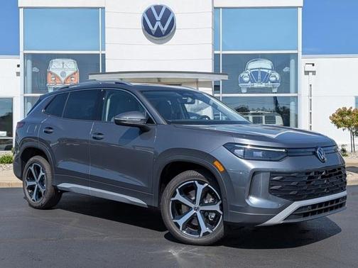 2025 Volkswagen Tiguan 2.0T SE 4MOTION