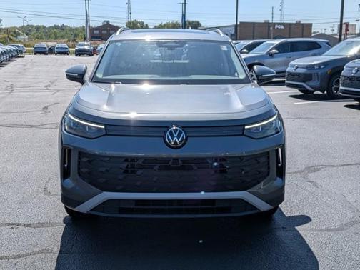 2025 Volkswagen Tiguan 2.0T SE 4MOTION