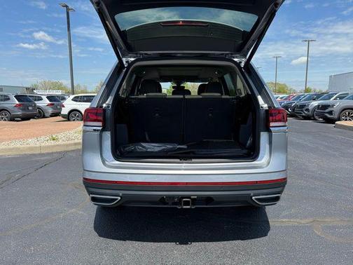 2025 Volkswagen Atlas 2.0T SEL