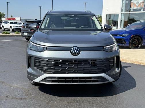 2025 Volkswagen Tiguan 2.0T SE 4MOTION