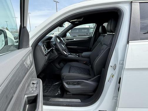 2025 Volkswagen Atlas Cross Sport 2.0T SE w/Technology 4MOTION