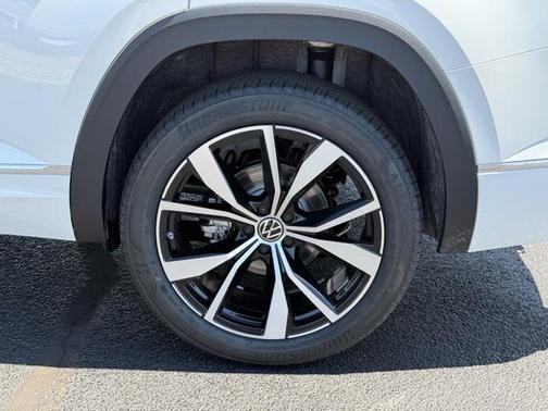 2025 Volkswagen Atlas 2.0T SEL Premium R-Line 4MOTION