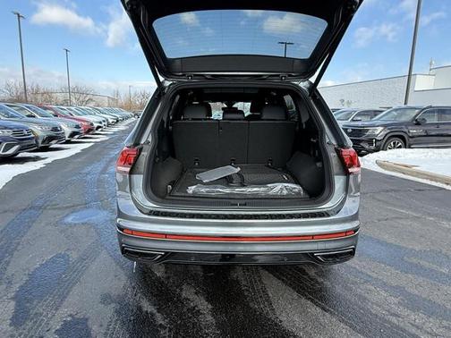 2024 Volkswagen Tiguan 2.0T SE R-Line Black 4MOTION