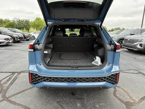2025 Volkswagen Tiguan 2.0T SE R-Line Black 4MOTION