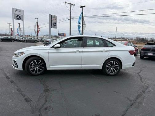 2025 Volkswagen Jetta 1.5T SE