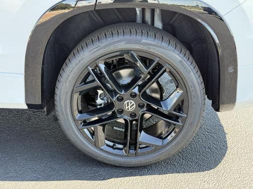 2025 Volkswagen Tiguan 2.0T SE R-Line Black 4MOTION