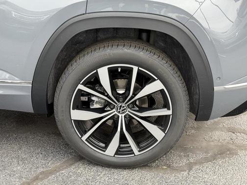 2025 Volkswagen Atlas Cross Sport 2.0T SEL Premium