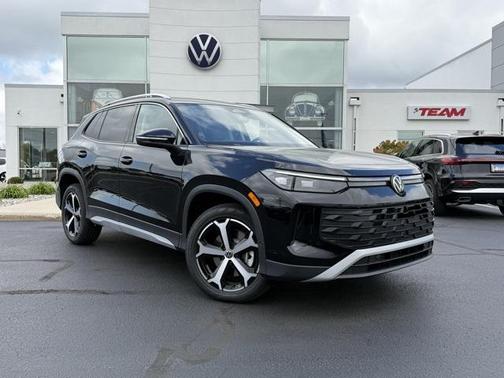 2025 Volkswagen Tiguan 2.0T SE 4MOTION