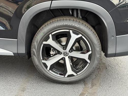 2025 Volkswagen Tiguan 2.0T SE 4MOTION