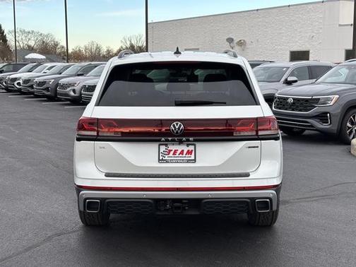2026 Volkswagen Atlas 2.0T Peak Edition