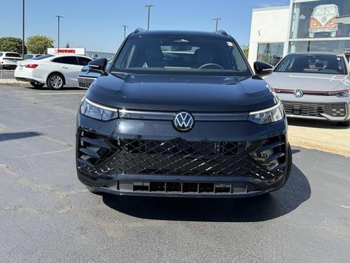 2025 Volkswagen Tiguan 2.0T SE R-Line Black 4MOTION