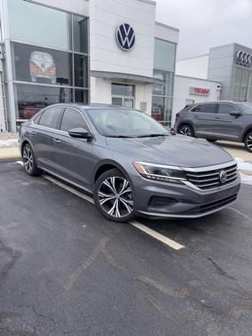 2022 Volkswagen Passat 2.0T SE