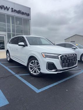 White 2025 Audi Q7 55 Prestige