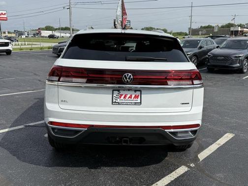 2025 Volkswagen Atlas Cross Sport 2.0T SEL