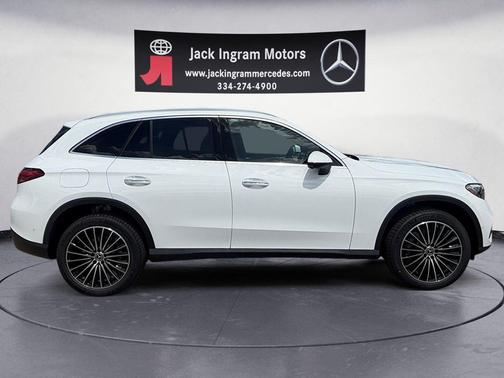 Polar White 2026 Mercedes-Benz GLC 300 Base