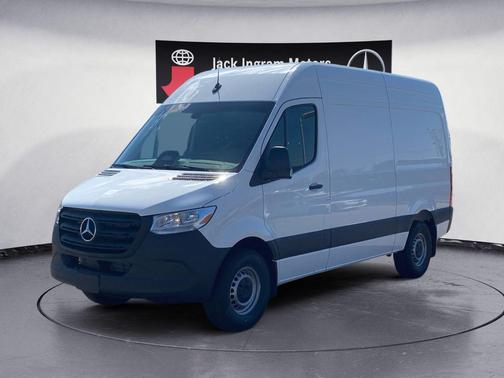 2025 Mercedes-Benz Sprinter 2500 Standard Roof