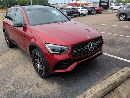 MANUFAKTUR Cardinal Red Metallic 2022 Mercedes-Benz GLC 300 Base