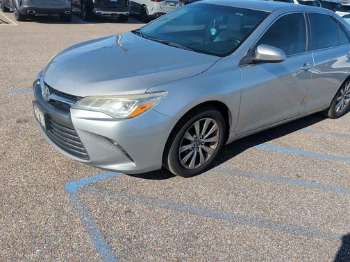 2016 Toyota Camry XLE