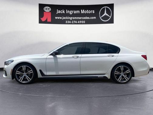 2018 BMW 740 i