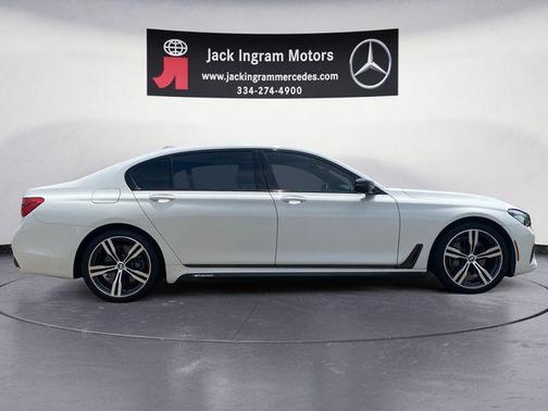 2018 BMW 740 i