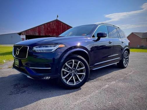 2017 Volvo XC90 T6 Momentum
