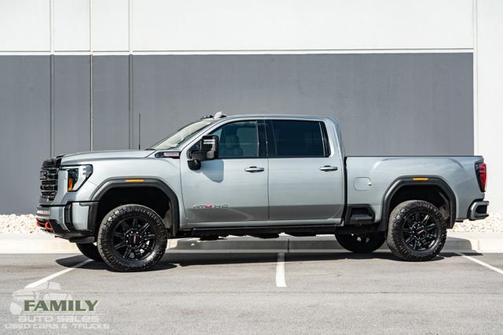 2024 GMC Sierra 2500 AT4