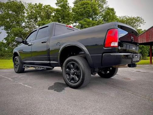 2017 RAM 2500 Big Horn Crew Cab 4x4 6'4' Box