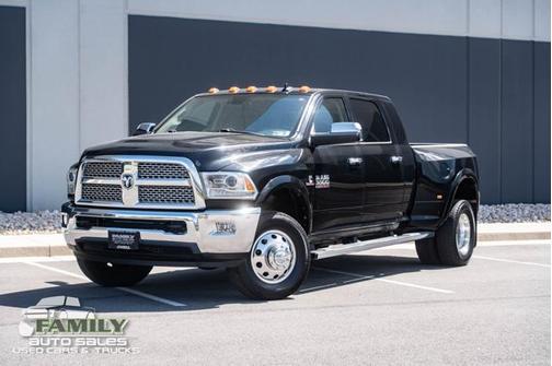 Black Clearcoat 2014 RAM 3500 Laramie