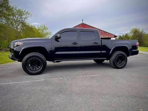 2017 Toyota Tacoma SR5