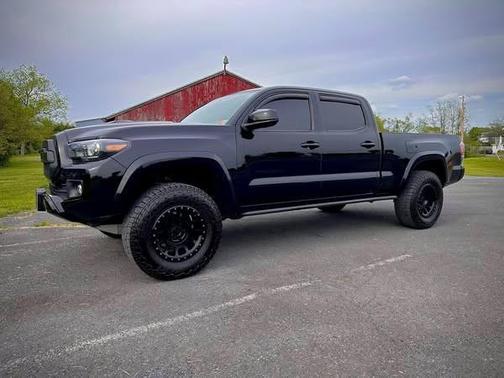 2017 Toyota Tacoma SR5
