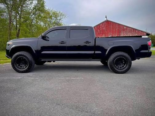 2017 Toyota Tacoma SR5