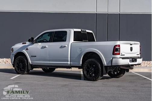 2020 RAM 2500 Laramie Crew Cab 4X4 6'4' Box