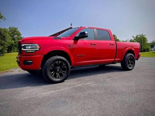 2021 RAM 2500 Laramie Crew Cab 4x4 6'4' Box