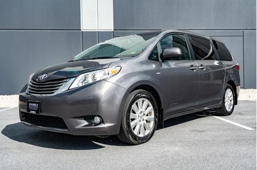 2017 Toyota Sienna XLE