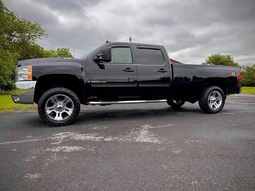 2009 Chevrolet Silverado 2500 LT Crew Cab