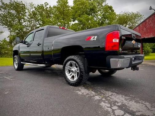 2009 Chevrolet Silverado 2500 LT Crew Cab