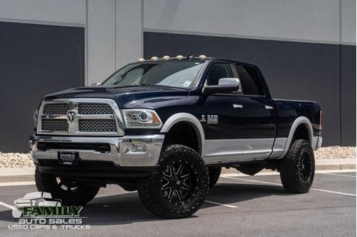 True Blue Pearlcoat 2016 RAM 2500 Laramie
