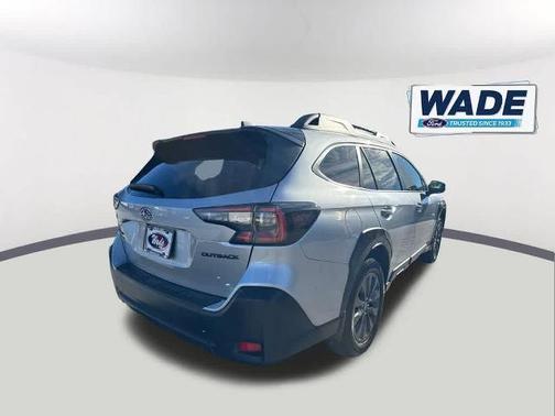 Ice Silver Metallic 2023 Subaru Outback ONYX EDITION